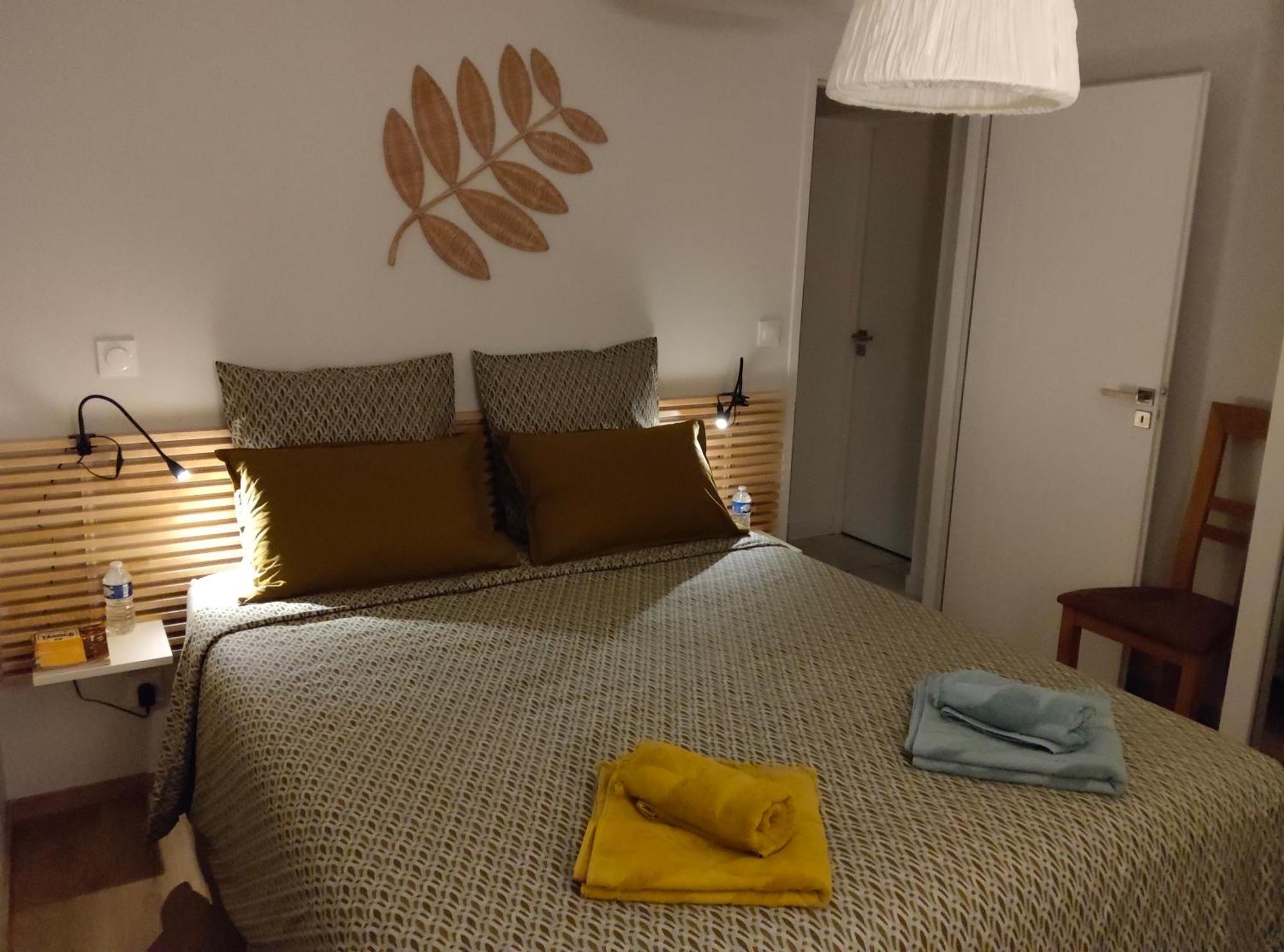 Du Cote De Chez Paule, Chambre Avec Entree Independante Et Salle D'Eau Privative Séméac Zewnętrze zdjęcie