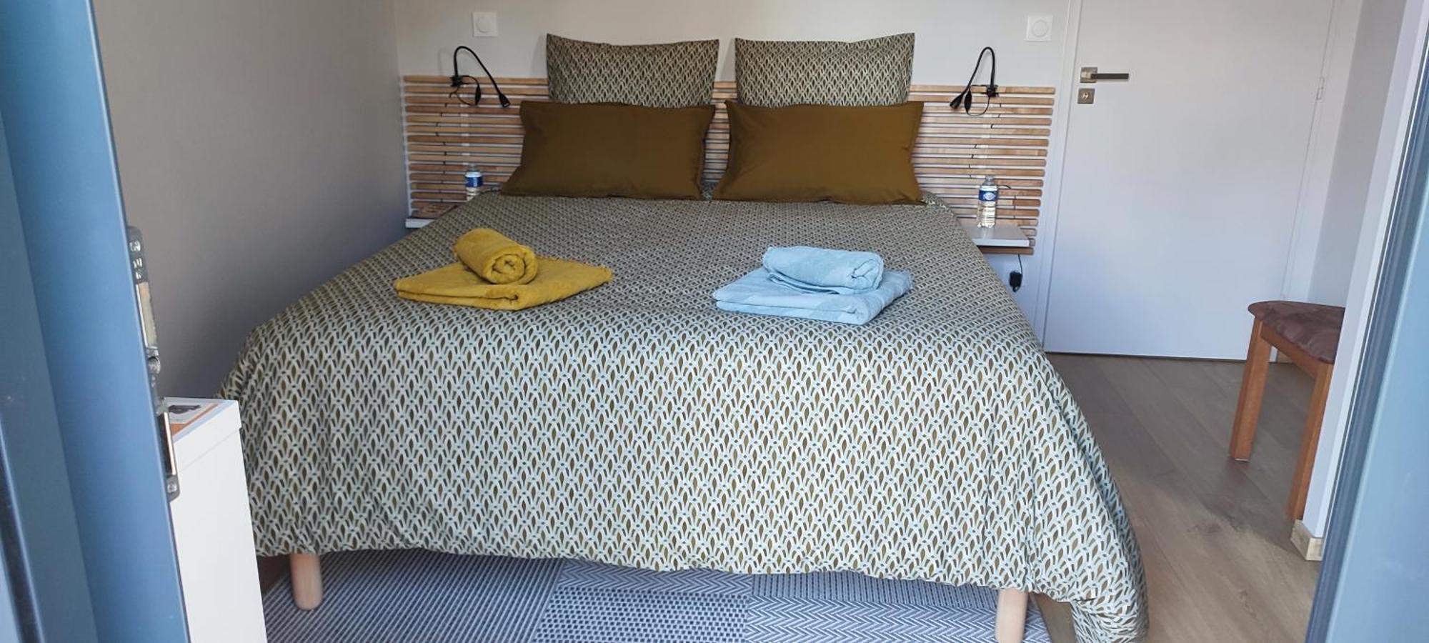 Du Cote De Chez Paule, Chambre Avec Entree Independante Et Salle D'Eau Privative Séméac Zewnętrze zdjęcie